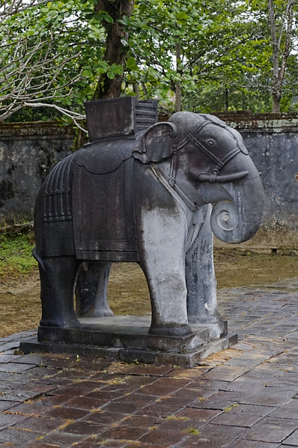 Hué-Tombeau de Minh Mang-012